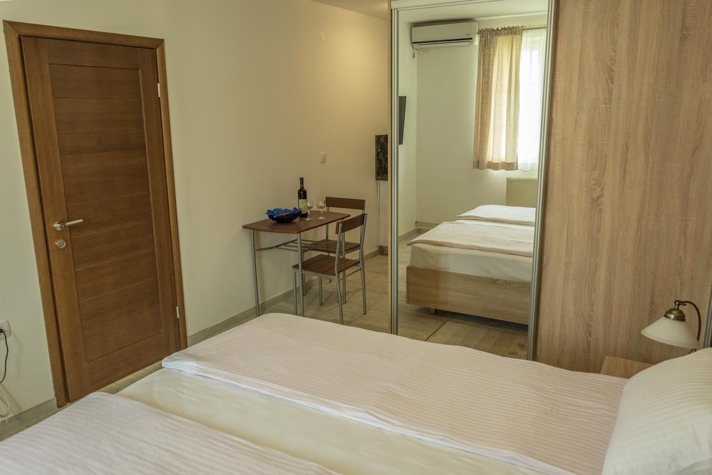 Apartmani Mendula Budva Bagian luar foto